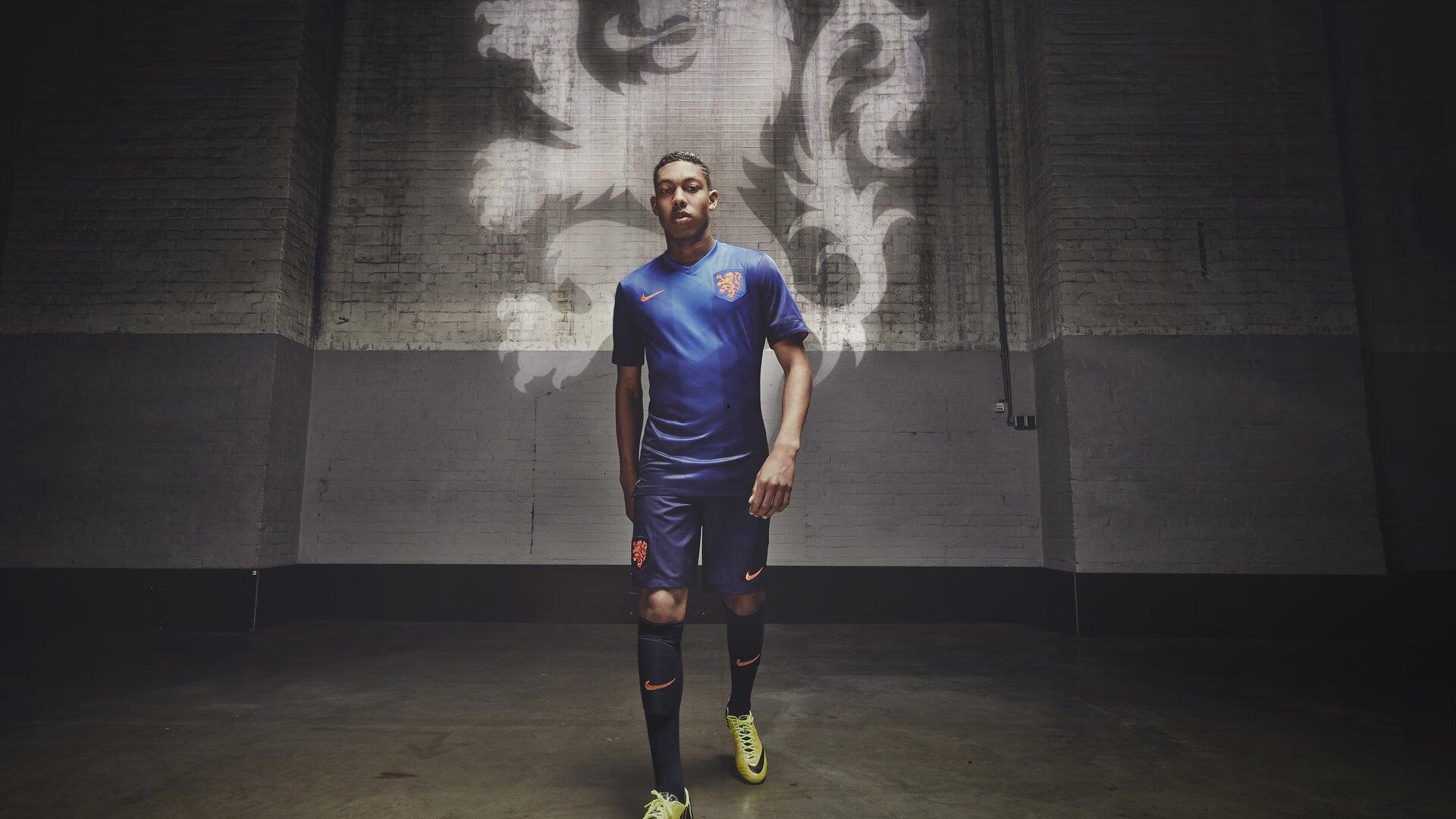 阿森纳锁定5500万镑猎物,埃泽成夏窗头号目标;马丁内利被标为非卖品引援策略清晰化