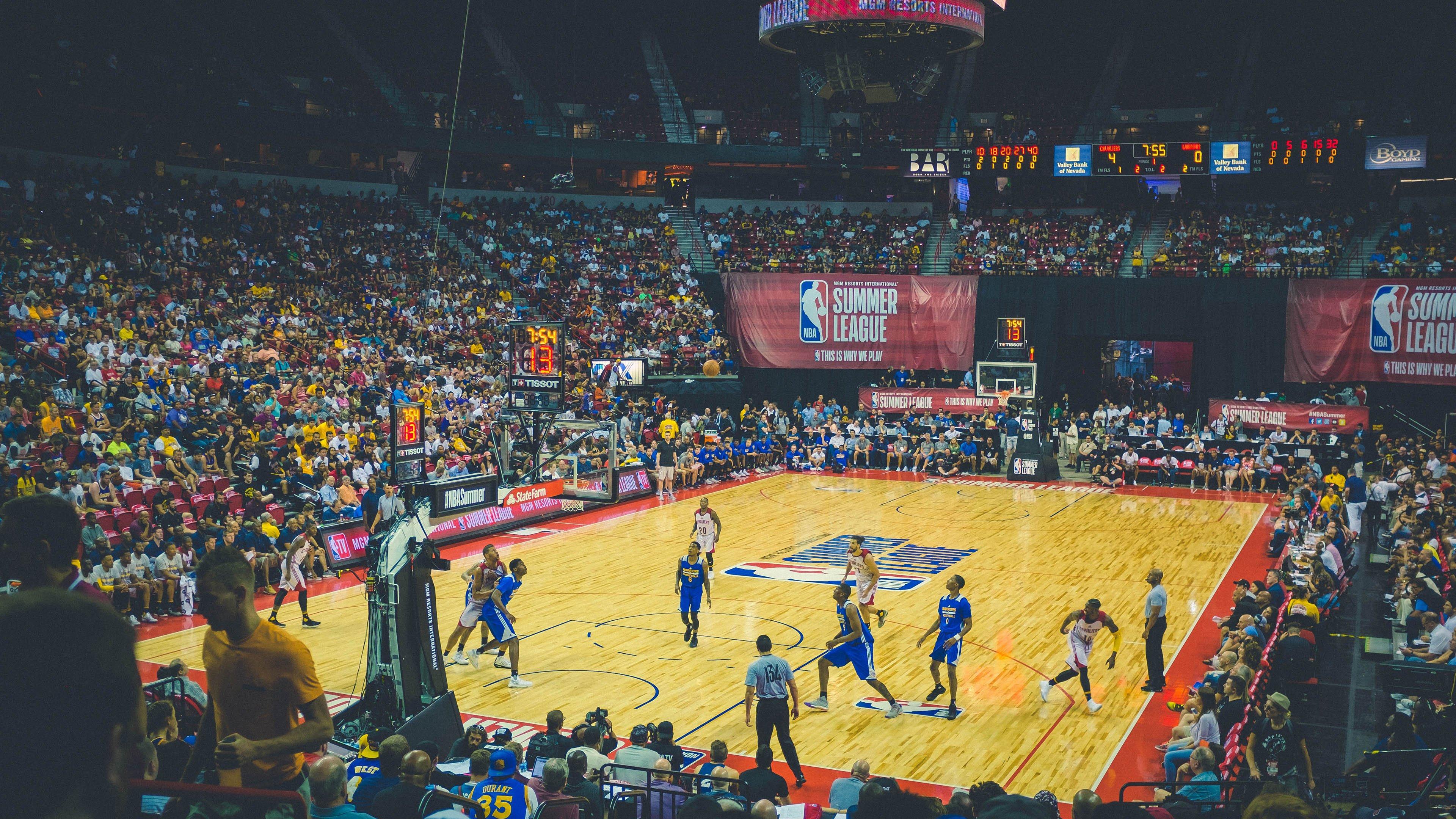 林良锋：五问C罗回归曼联，别急着被流量冲昏头脑